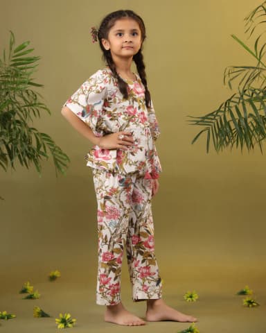 Kids Pure Cotton Multi Colour Printed Night suits